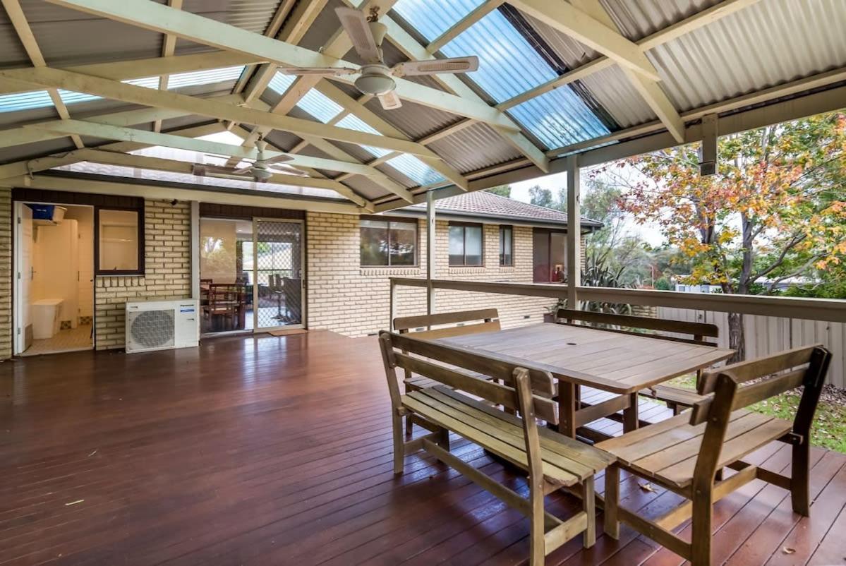 Spacious And Restful Holiday Home With Backyard Weetangerra Exterior photo